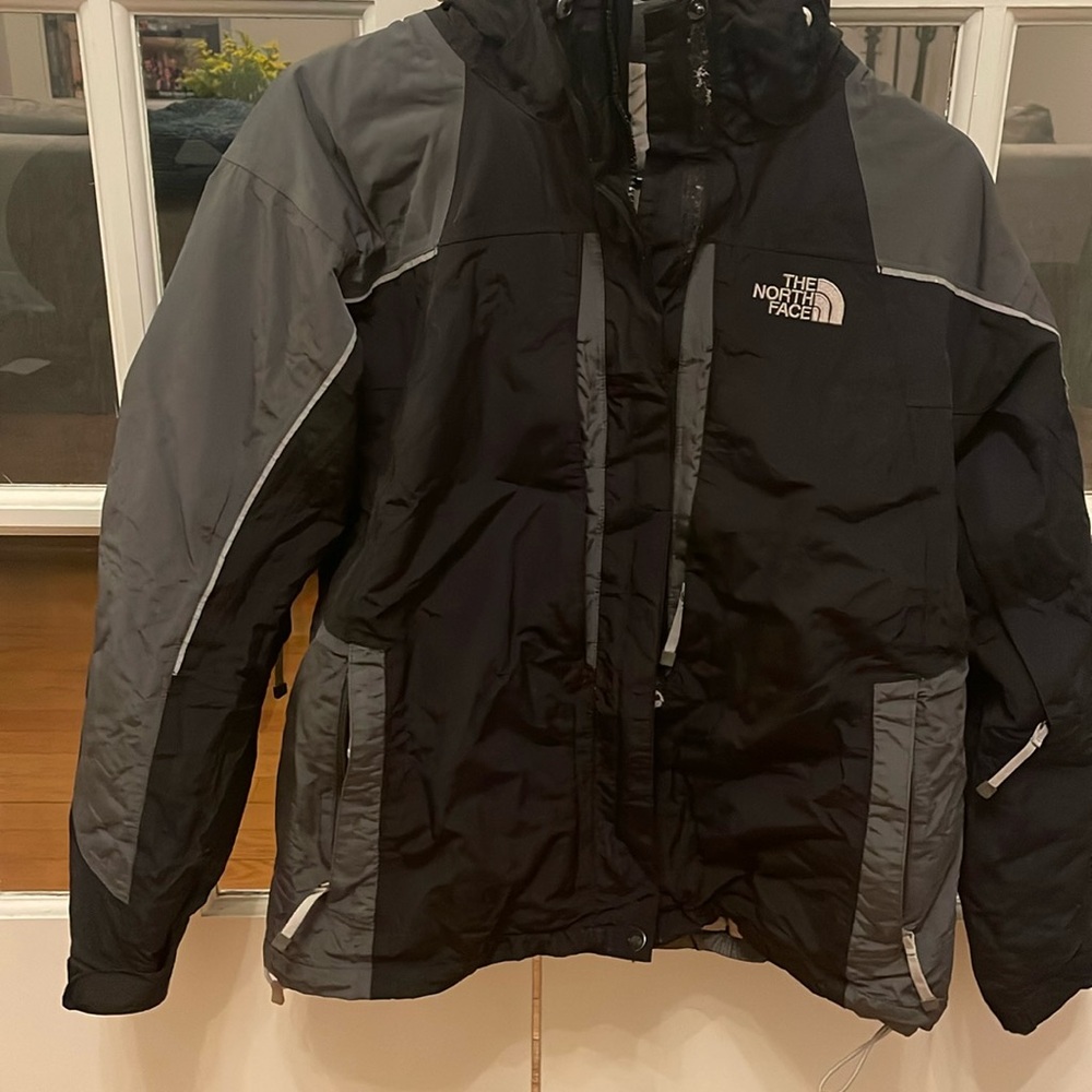 Black north face ski jacket